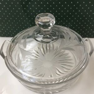 Crystal dish round dish & cover for dinner table